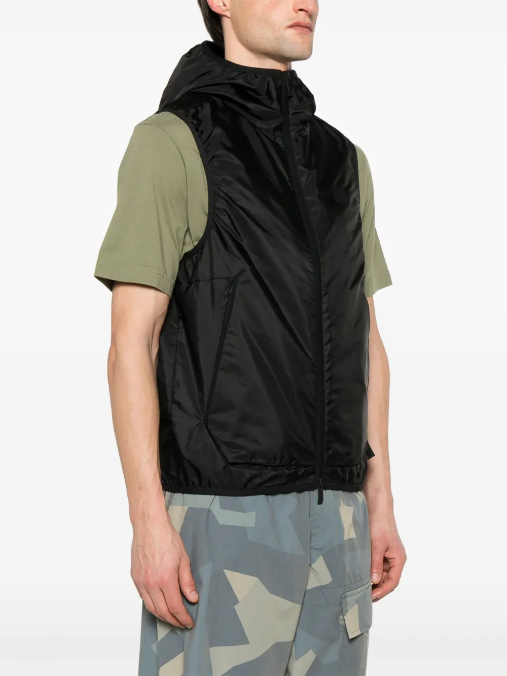Moncler Men Moretan Nylon Vest In Black