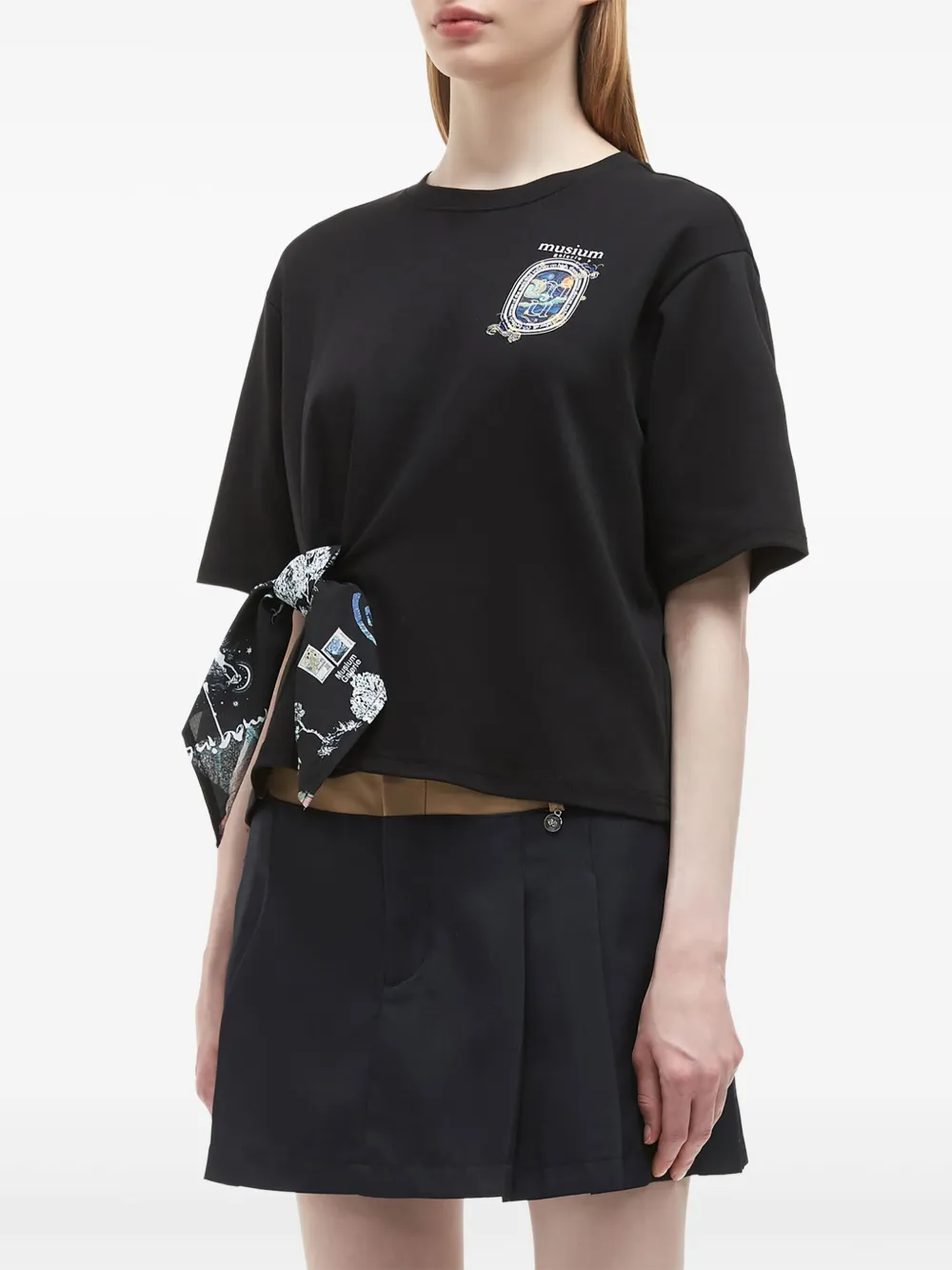 Musium Div. T-shirt met geborduurd logo Zwart