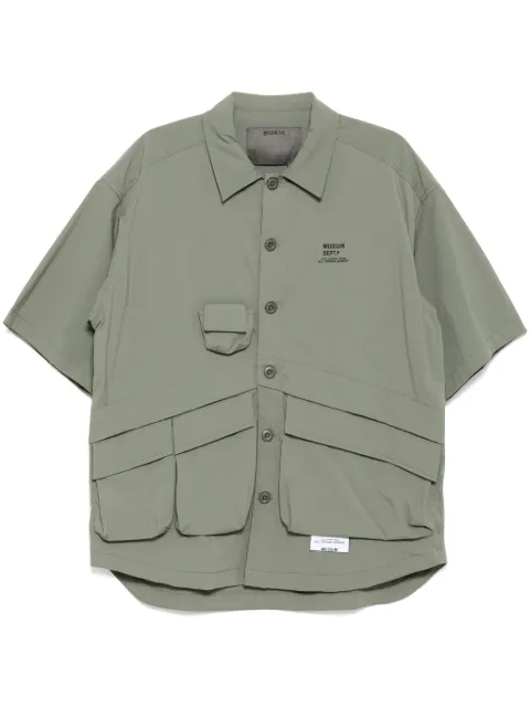 Musium Div. camisa con logo estampado