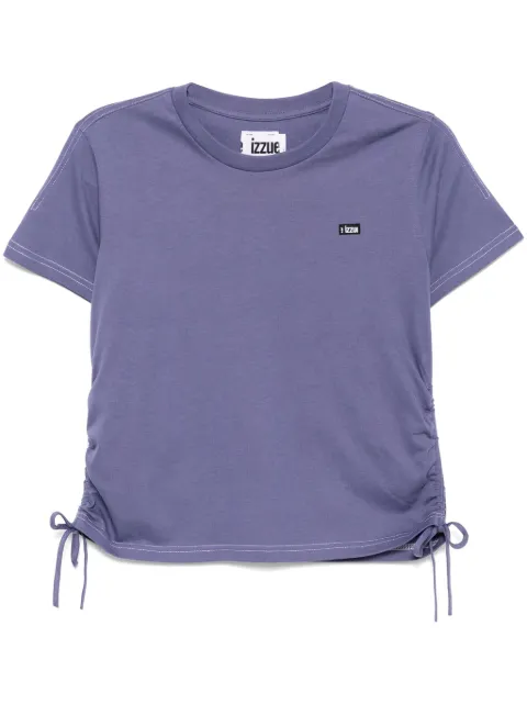 izzue playera con parche del logo