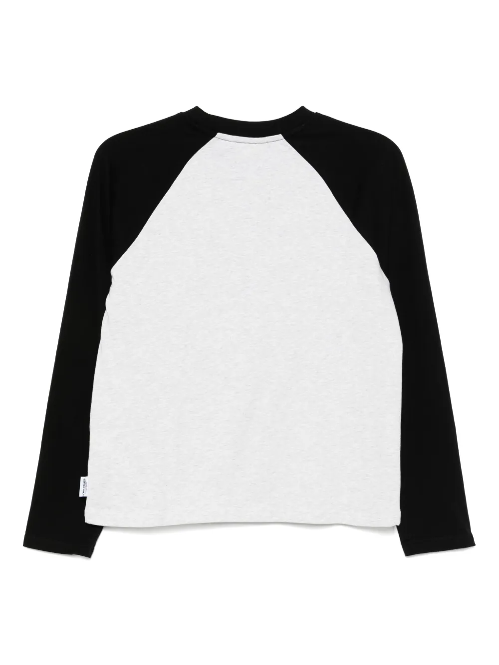 Raglan long-sleeved T-shirt