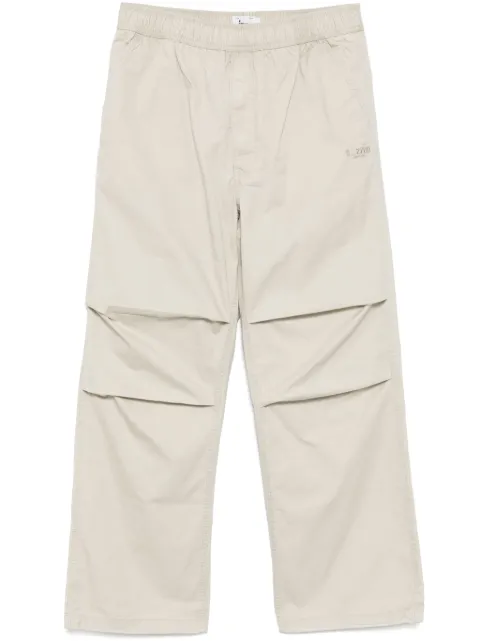 izzue logo-embroidered trousers