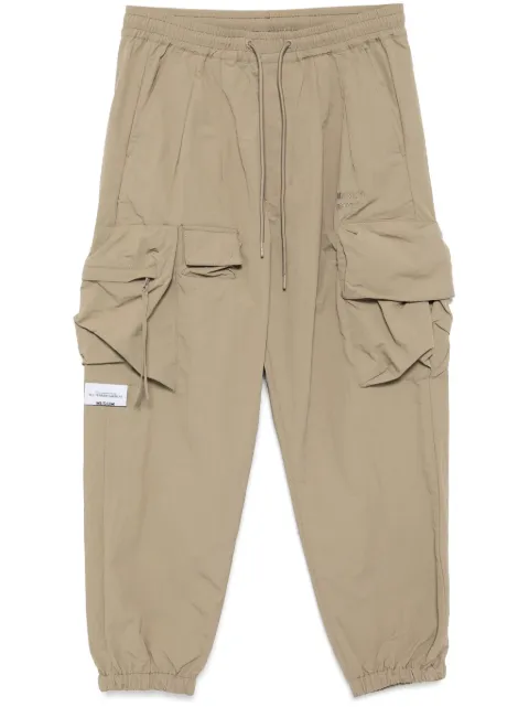 Musium Div. pantalones cargo con logo bordado