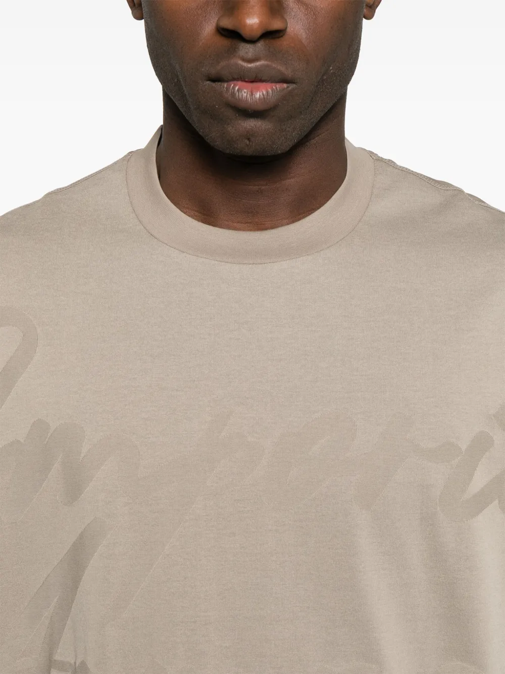 Emporio Armani T-shirt met logo jacquard Bruin