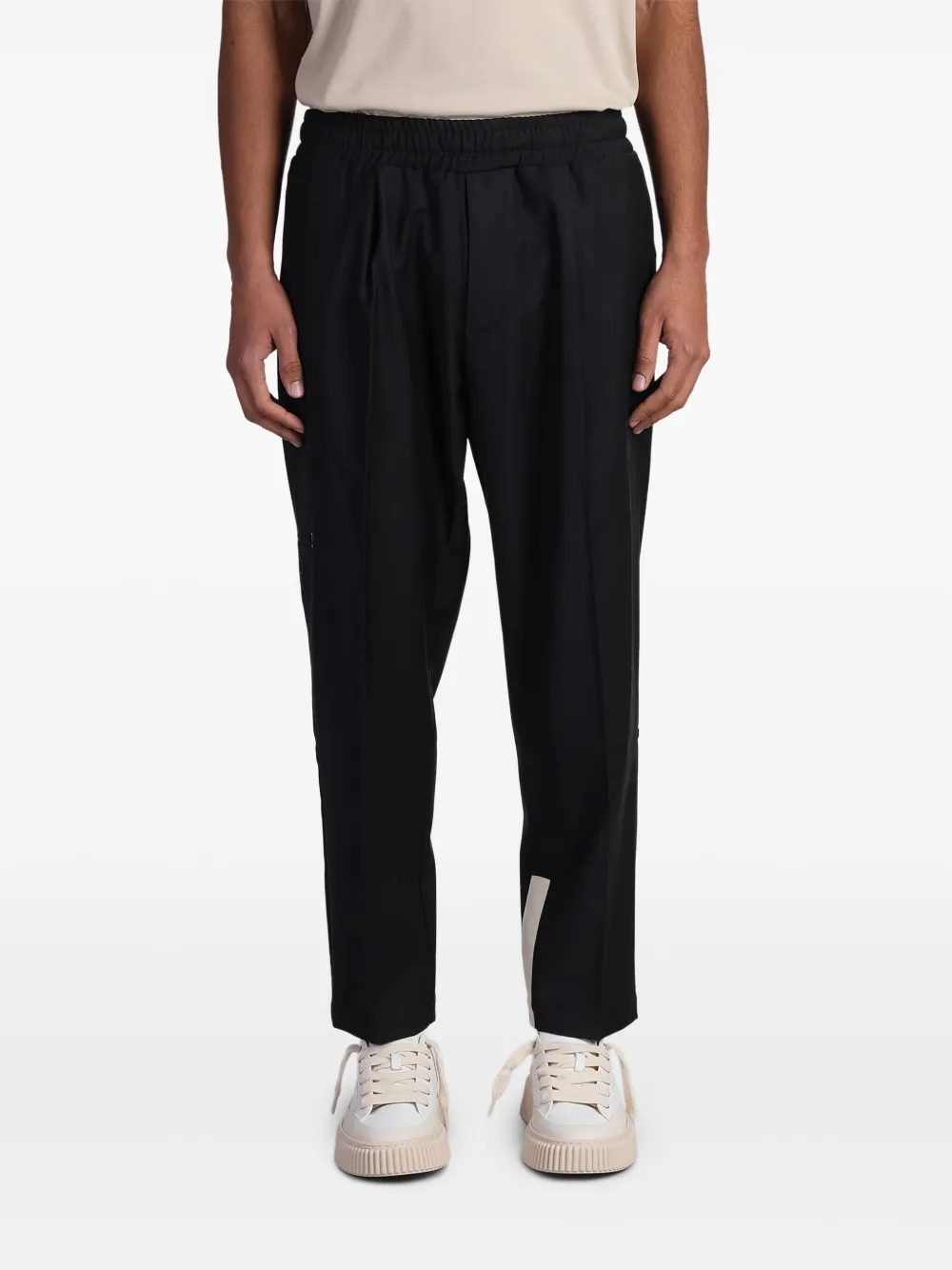 Rhun elasticated waist straight-leg trousers – Black