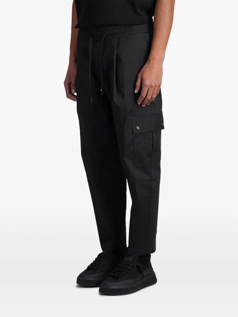 Rhun Tapered Trousers In Black