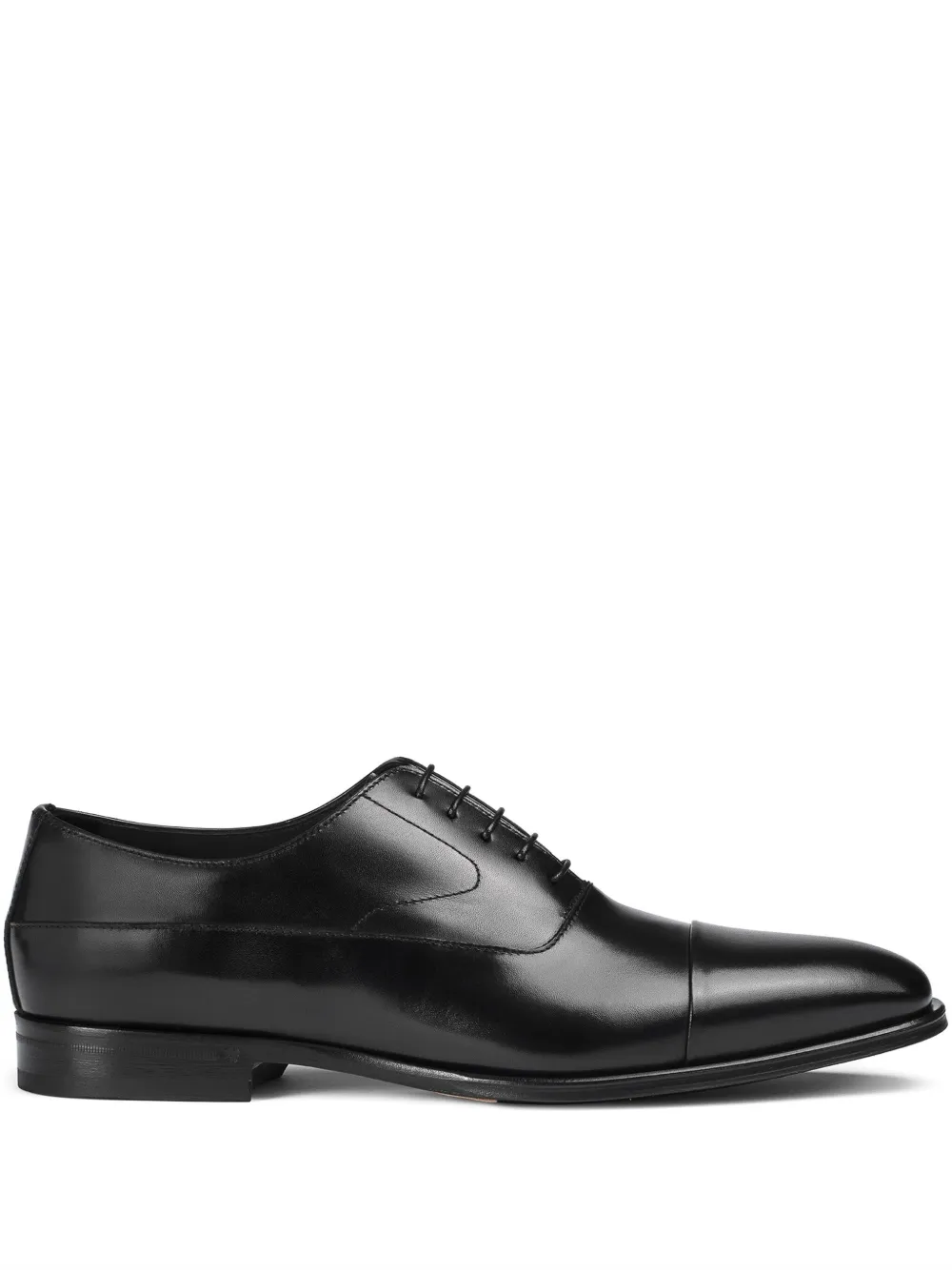 lace-up oxford shoes