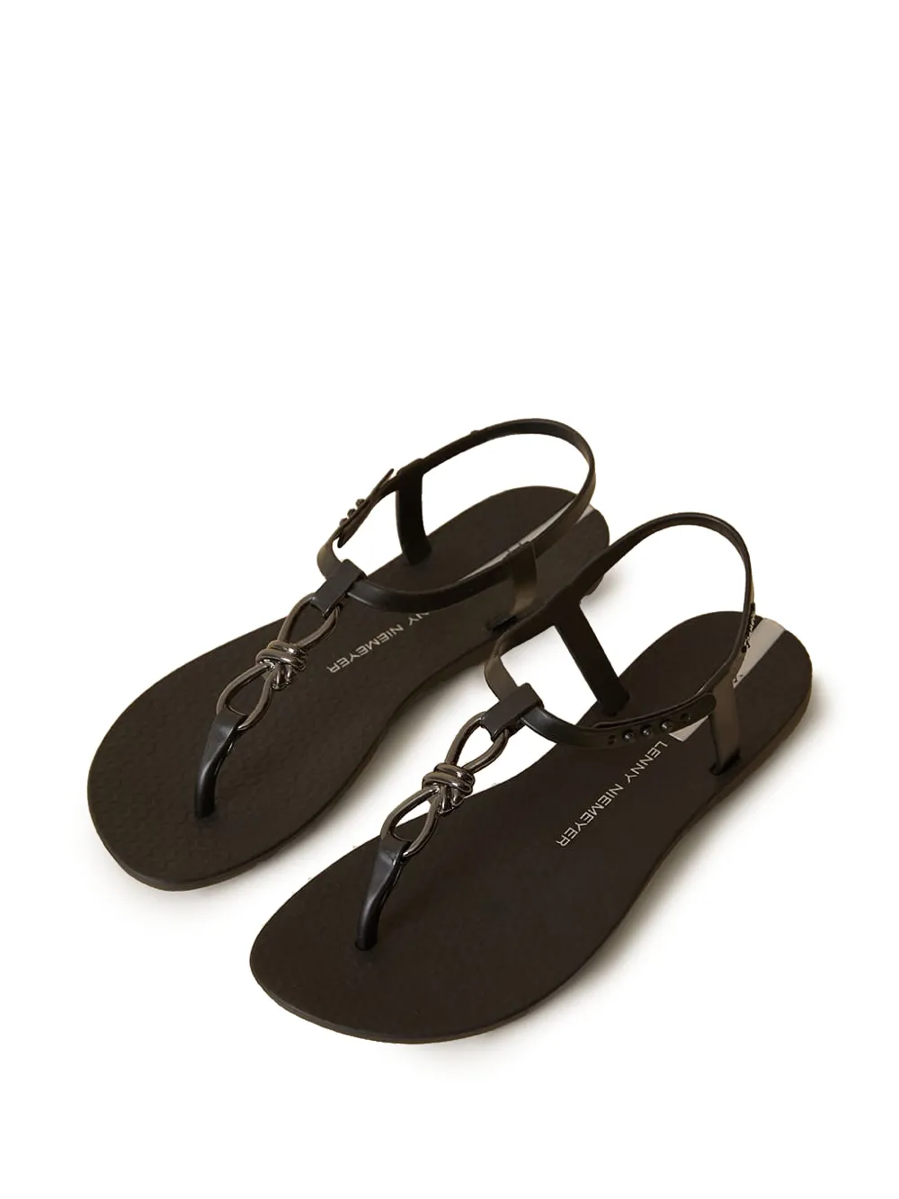 Lenny Niemeyer Sandália x Ipanema com detalhe de corrente | Sandálias | Image 2