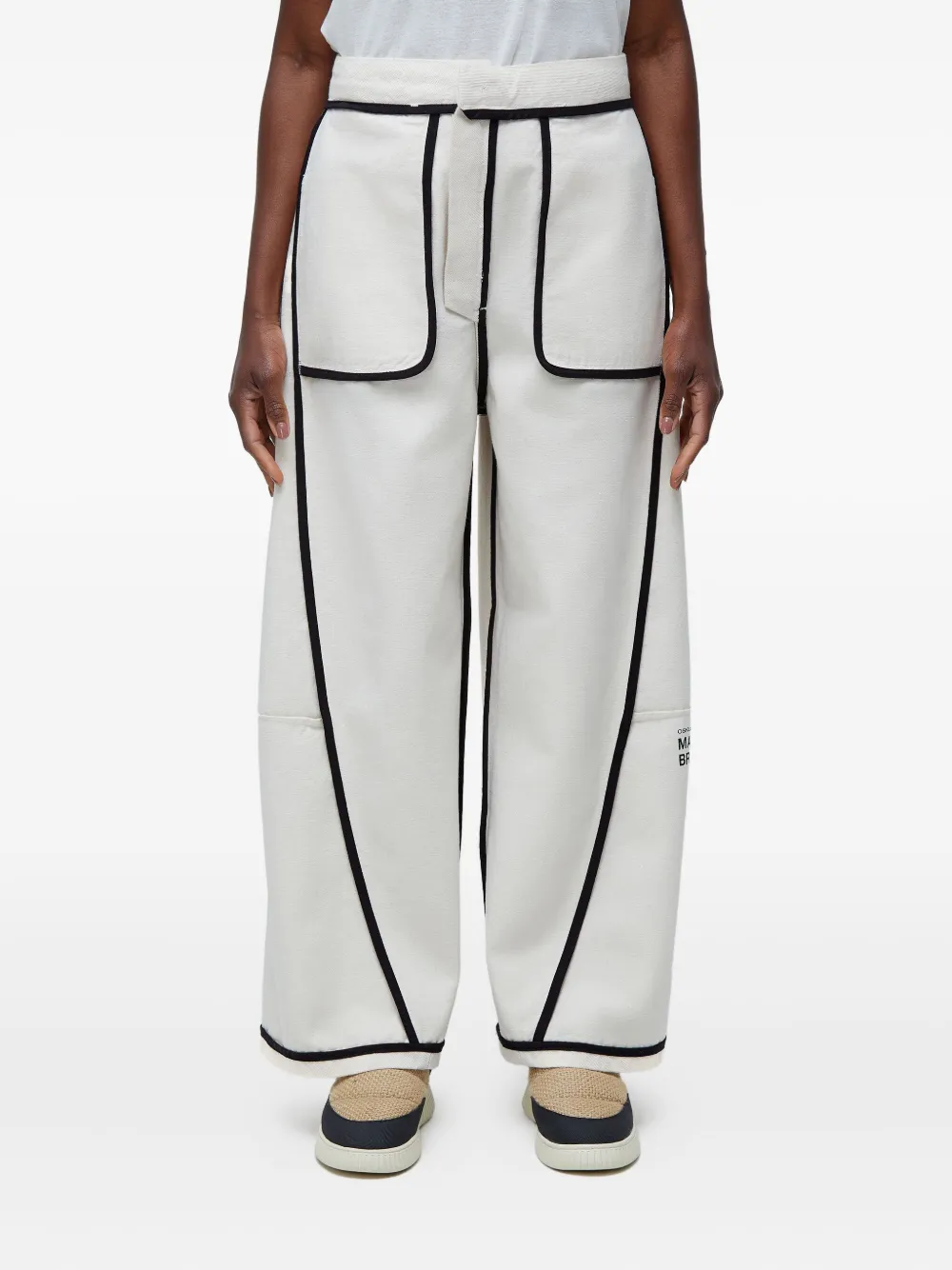 Osklen panelled double-pocket trousers | White | Image 1