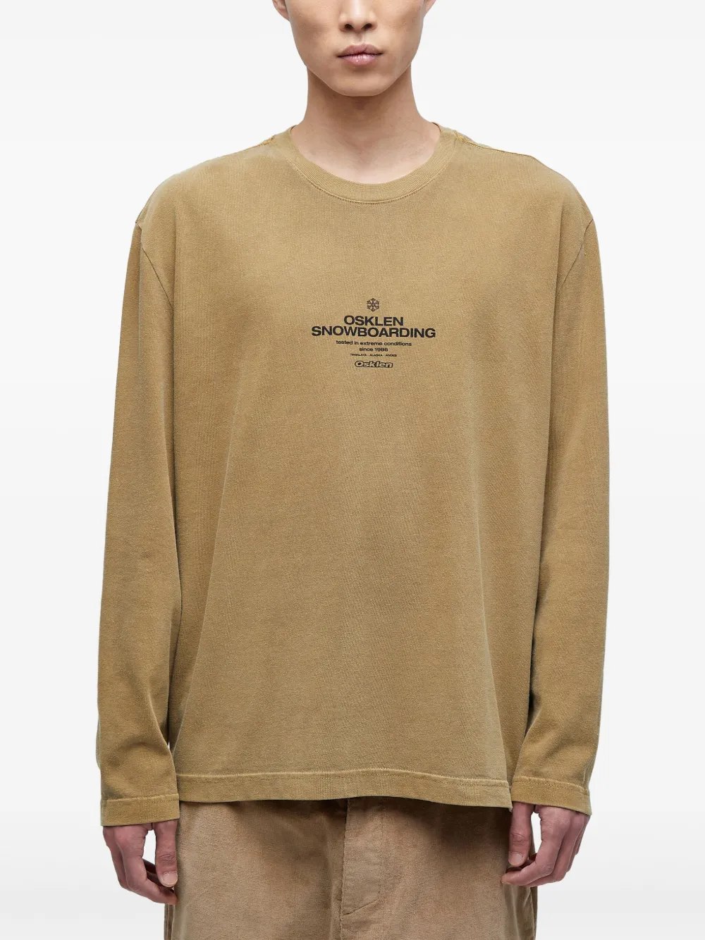 Osklen Top met logoprint Bruin