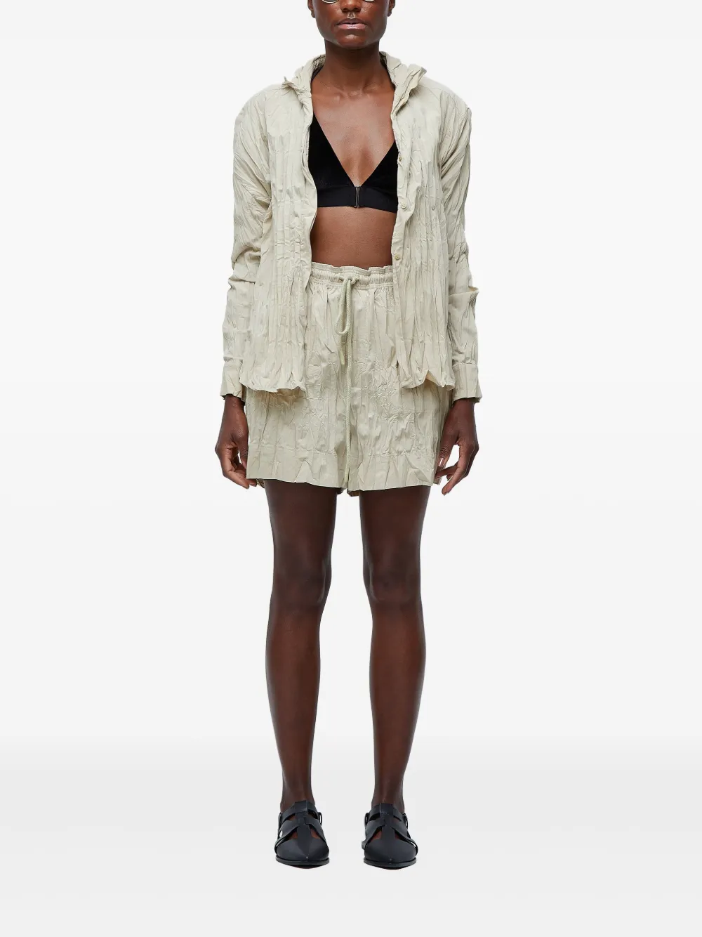 Osklen Gekreukte shorts Beige