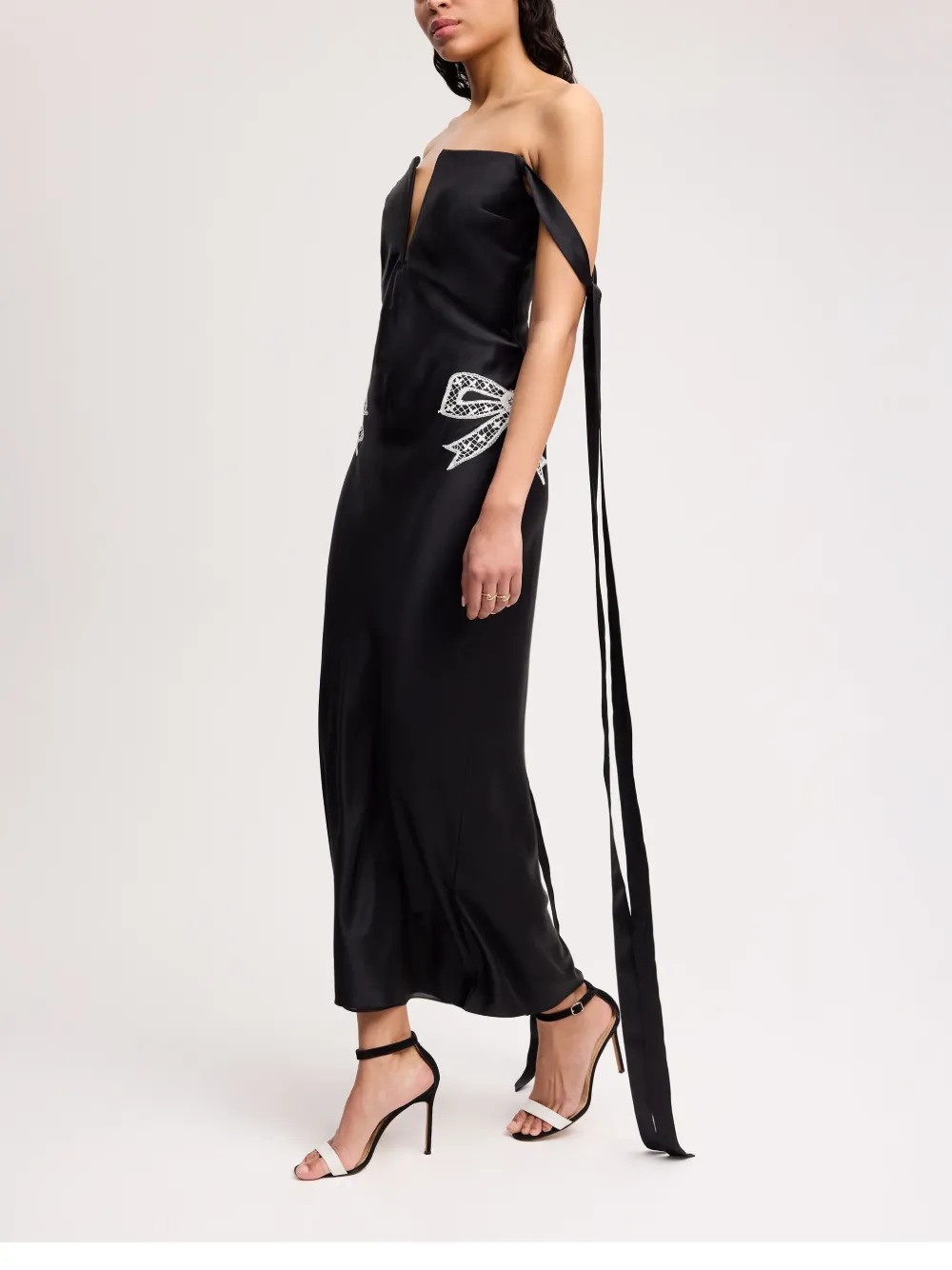 Alejandra Alonso Rojas Strapless jurk met gestrikte mouwen Zwart