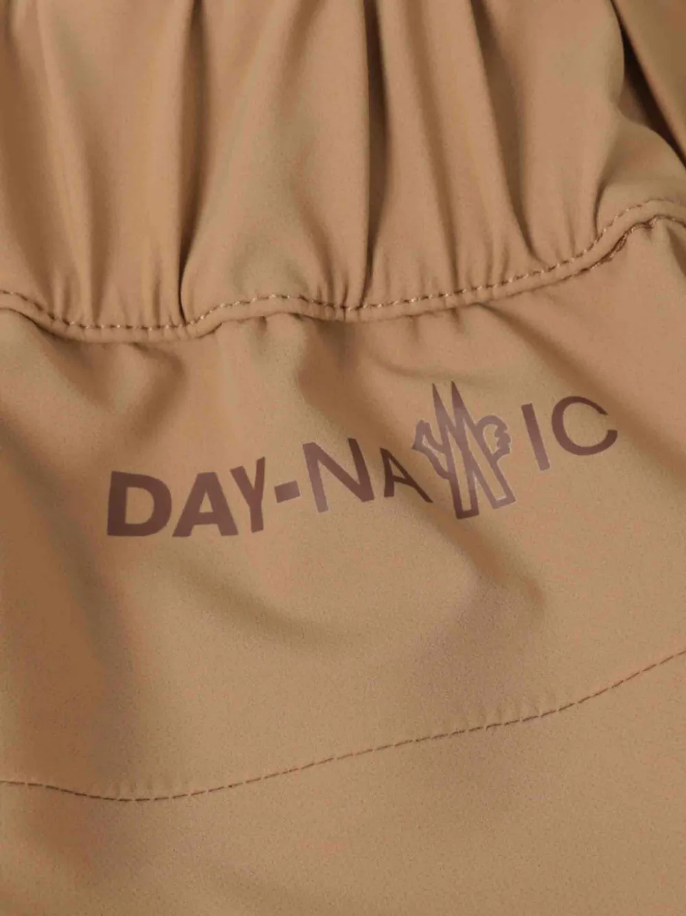 Moncler Grenoble Cargo broek Bruin