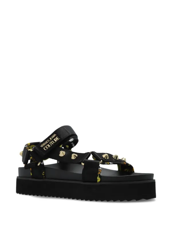 Versace Jeans Couture スタッズ サンダル | ブラック | FARFETCH JP