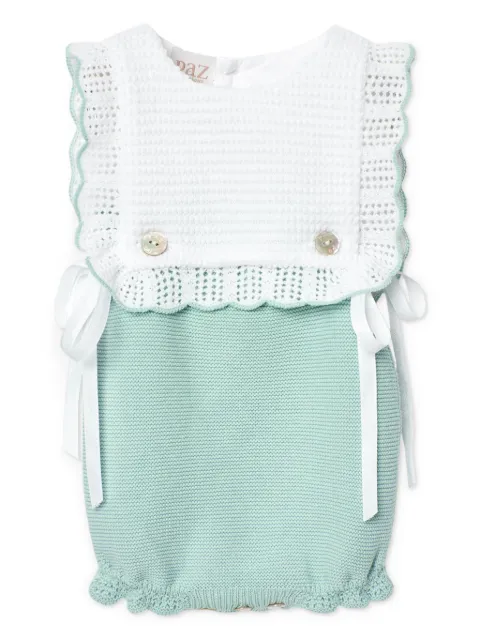 Paz Rodriguez romper con cuello estilo babero