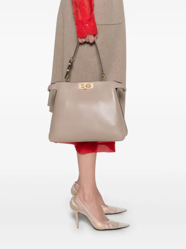 ショルダーバッグ・ポシェット Fendi 'Peekaboo Soft Medium' shoulder bag Peekaboo Soft Medium Leather Black | Fendi