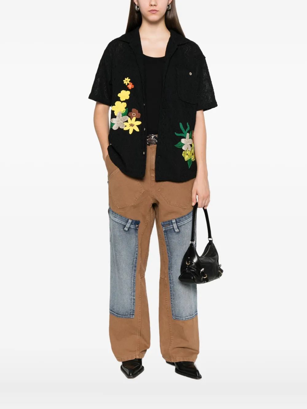 Andersson Bell Shirt met geborduurde bloemen en open kraag Zwart