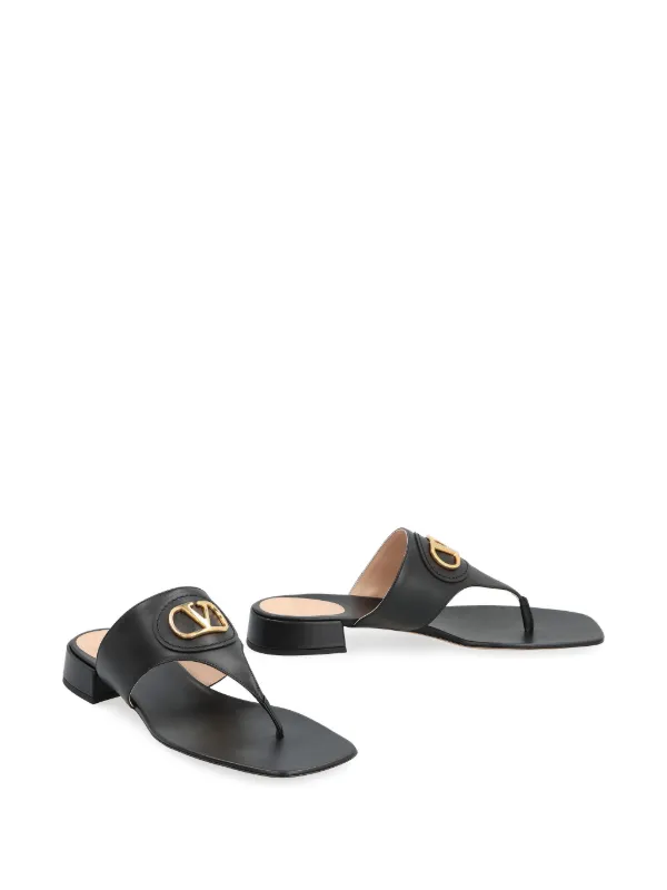 VALENTINO GARAVANI ◆ Vロゴ レザーサンダル Valentino Garavani Vロゴ レザーサンダル | ブラック | FARFETCH JP