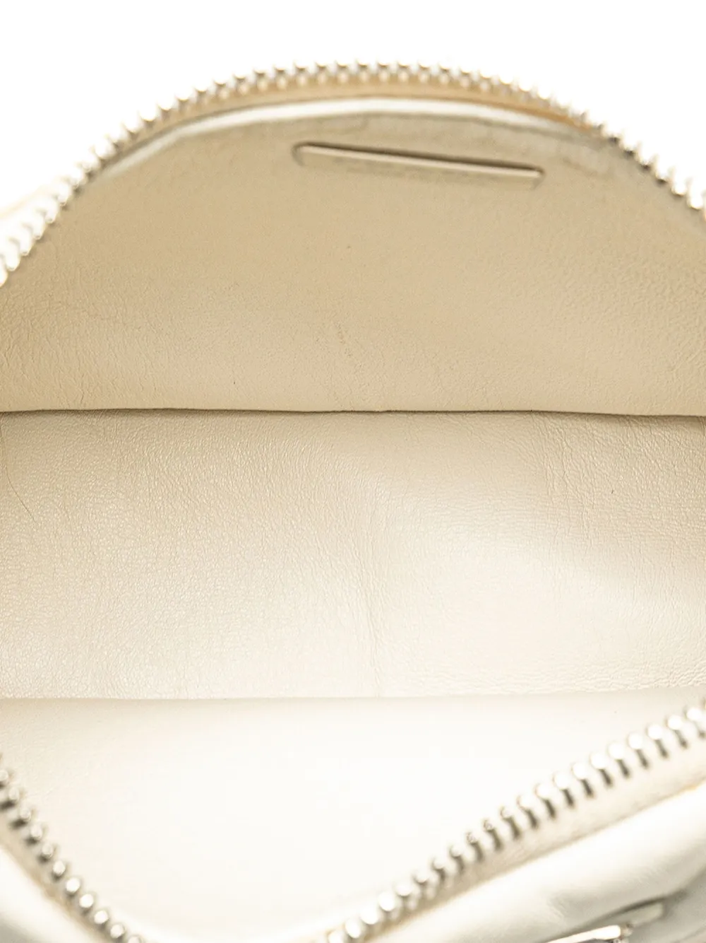 Pre-owned Prada 2013-2024 Nappa Soft Padded Re Edition 2005 Satchel In White
