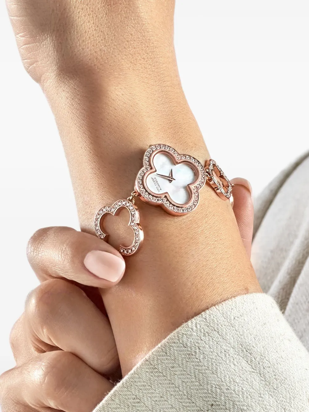 Van Cleef & Arpels pre-owned Alhambra 27mm | Pre-Owned Dress Watches | Image 2