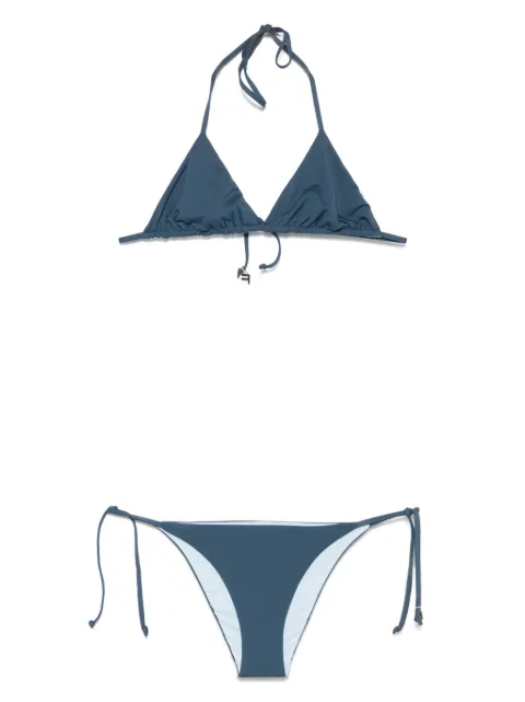 Fisico bikini con copa estilo triángulo