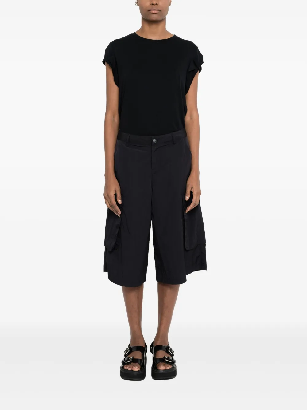 Uma | Raquel Davidowicz cargo shorts | Knee-Length Shorts | Image 2