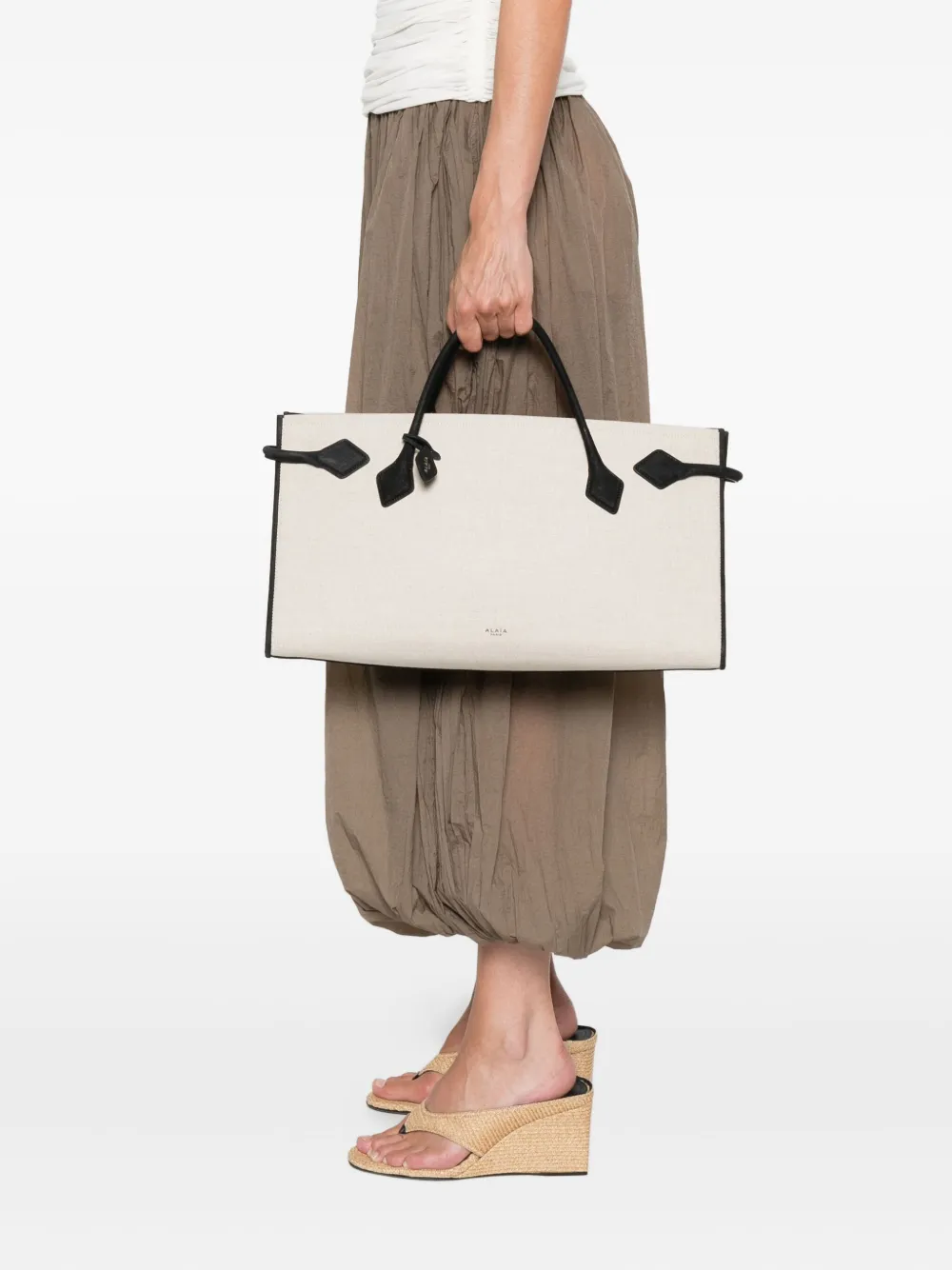 Alaïa Le Teckel tote bag | Image 2