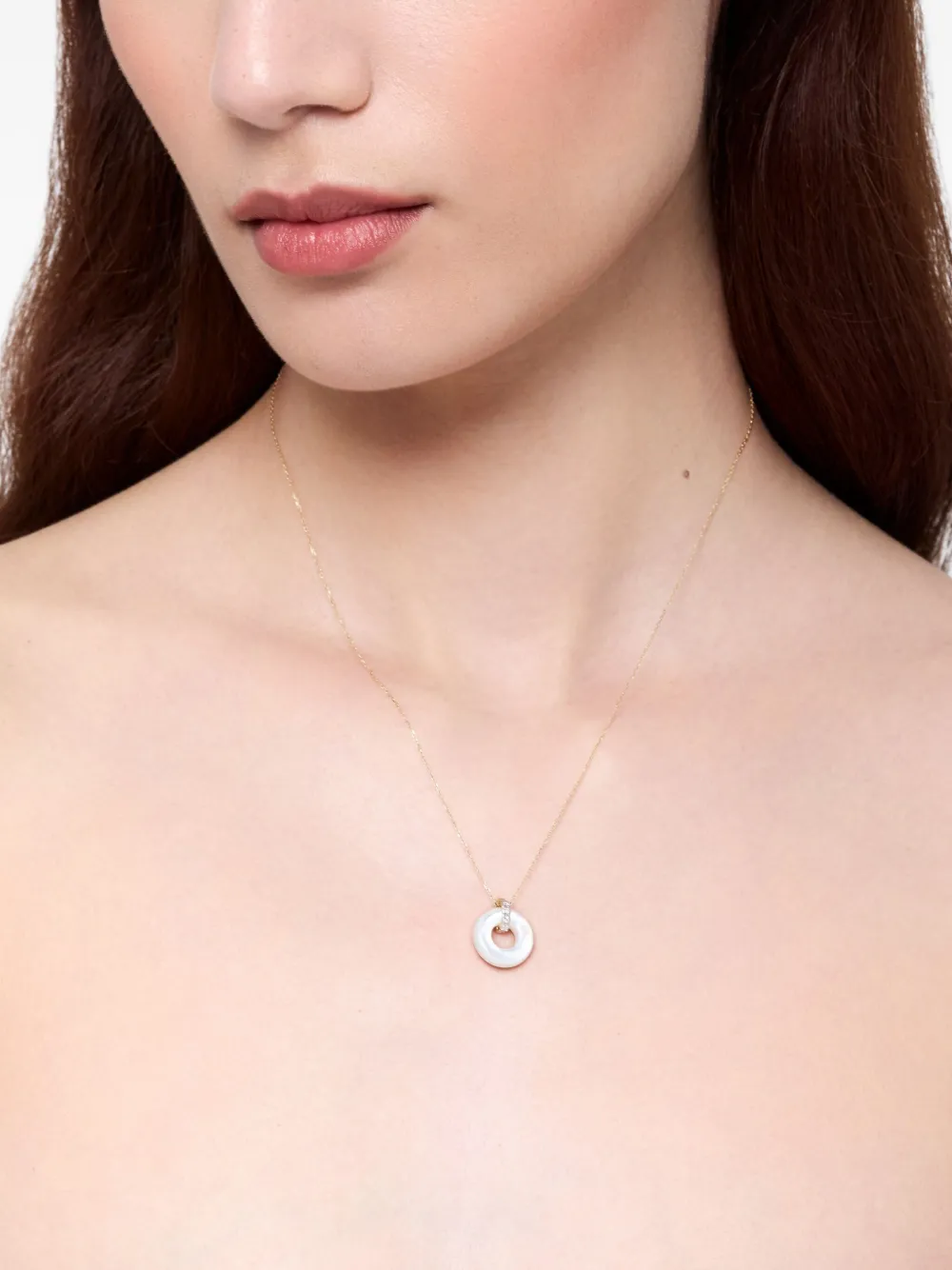 Mateo collier Donut en or 14ct à pendentif en nacre pavé de diamants | Joaillerie | Image 2