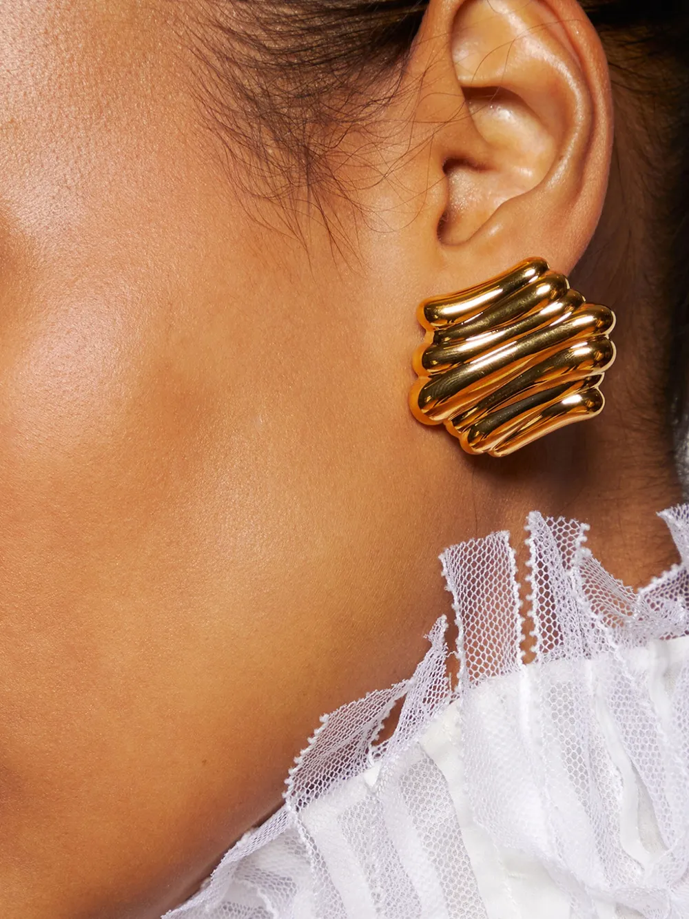 KHAITE Crema earrings | Image 2