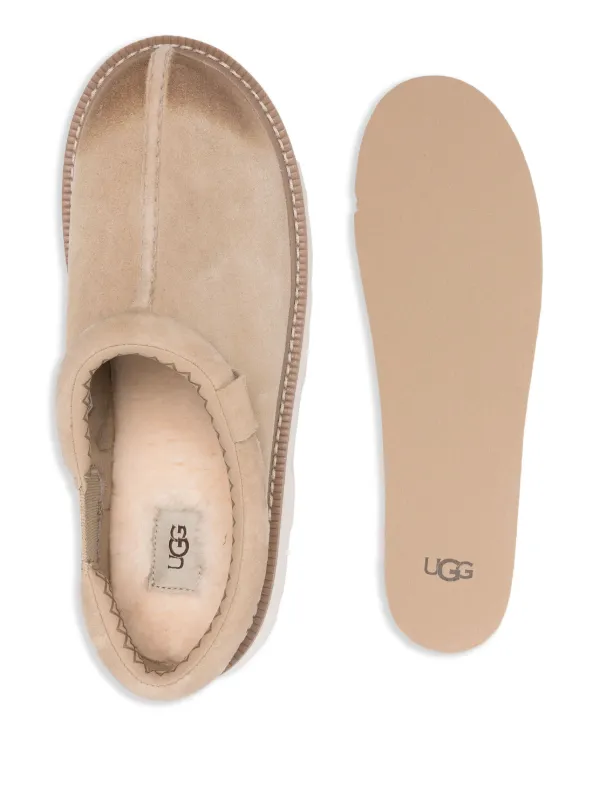 UGG Tasman スリッポン | ニュートラル | FARFETCH JP