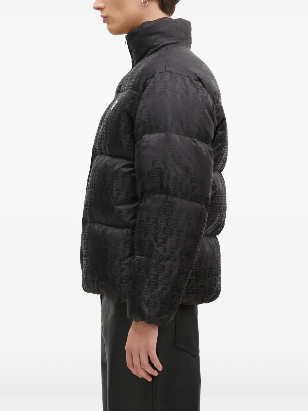 A BATHING APE® logo-pattern puffer jacket | Down Jackets | Image 2