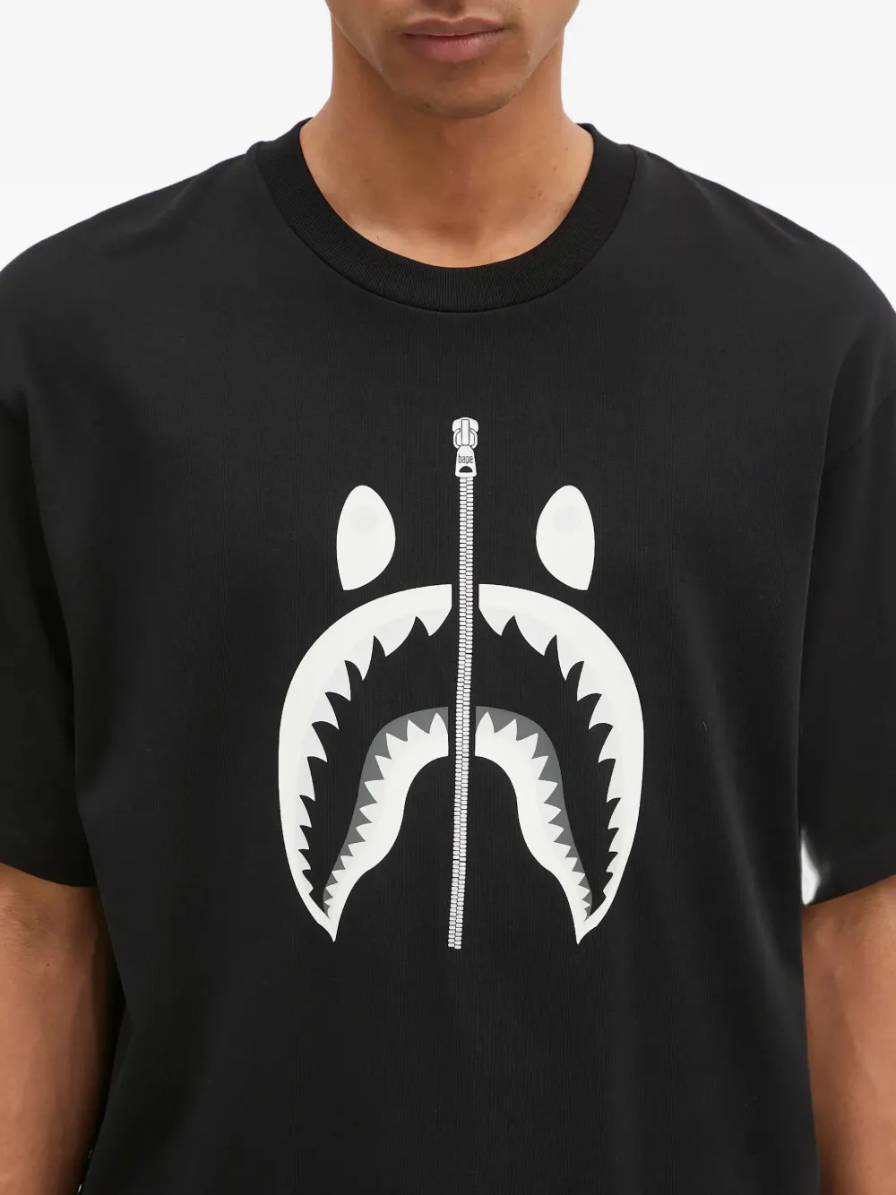 A BATHING APE Shark Attack T-shirt Zwart