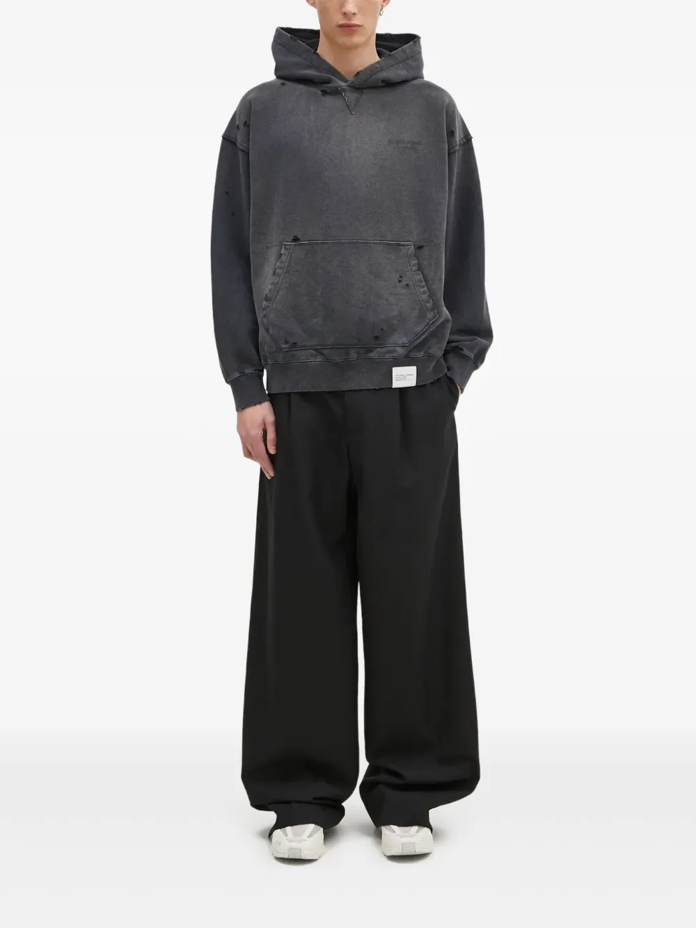 Neighborhood distressed pocket hoodie Zwart