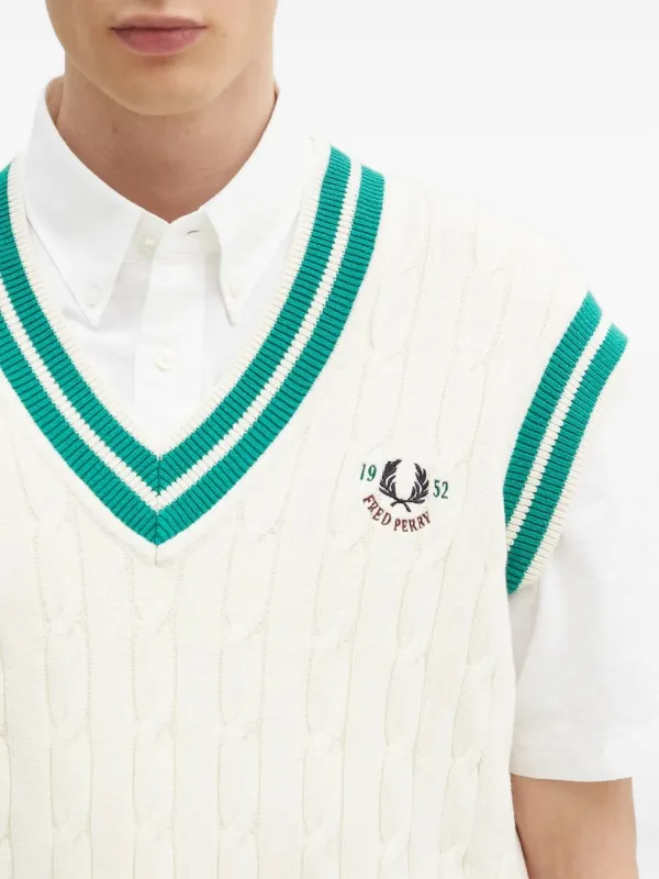 Fred Perry ケーブルニット ベスト | ニュートラル | FARFETCH JP
