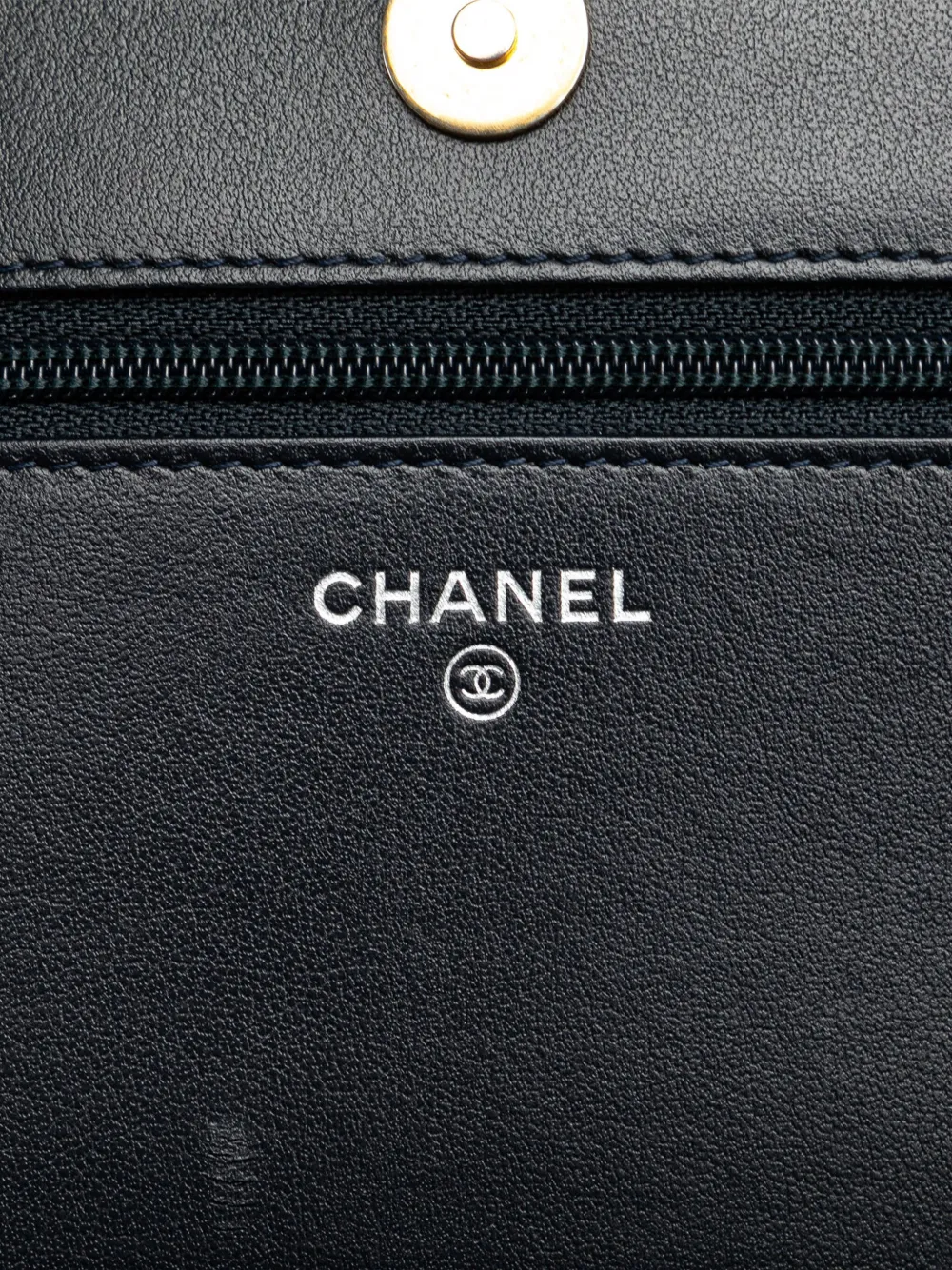 Pre-owned Chanel 2019 Quilted Aged Calfskin Gabrielle Wallet On Chain Crossbody Bag In Black