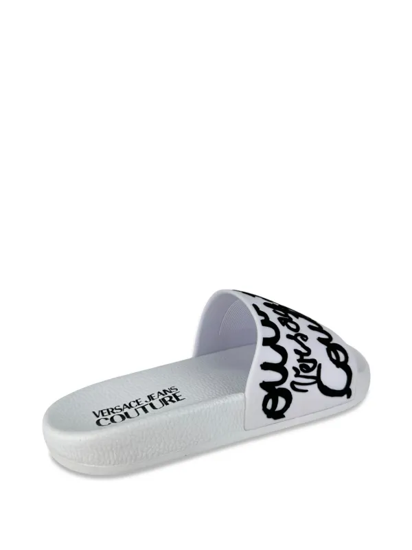 VERSACE JEANS　ロゴ ビーチサンダル　ホワイト Versace Jeans Couture ロゴ サンダル | ホワイト | FARFETCH JP