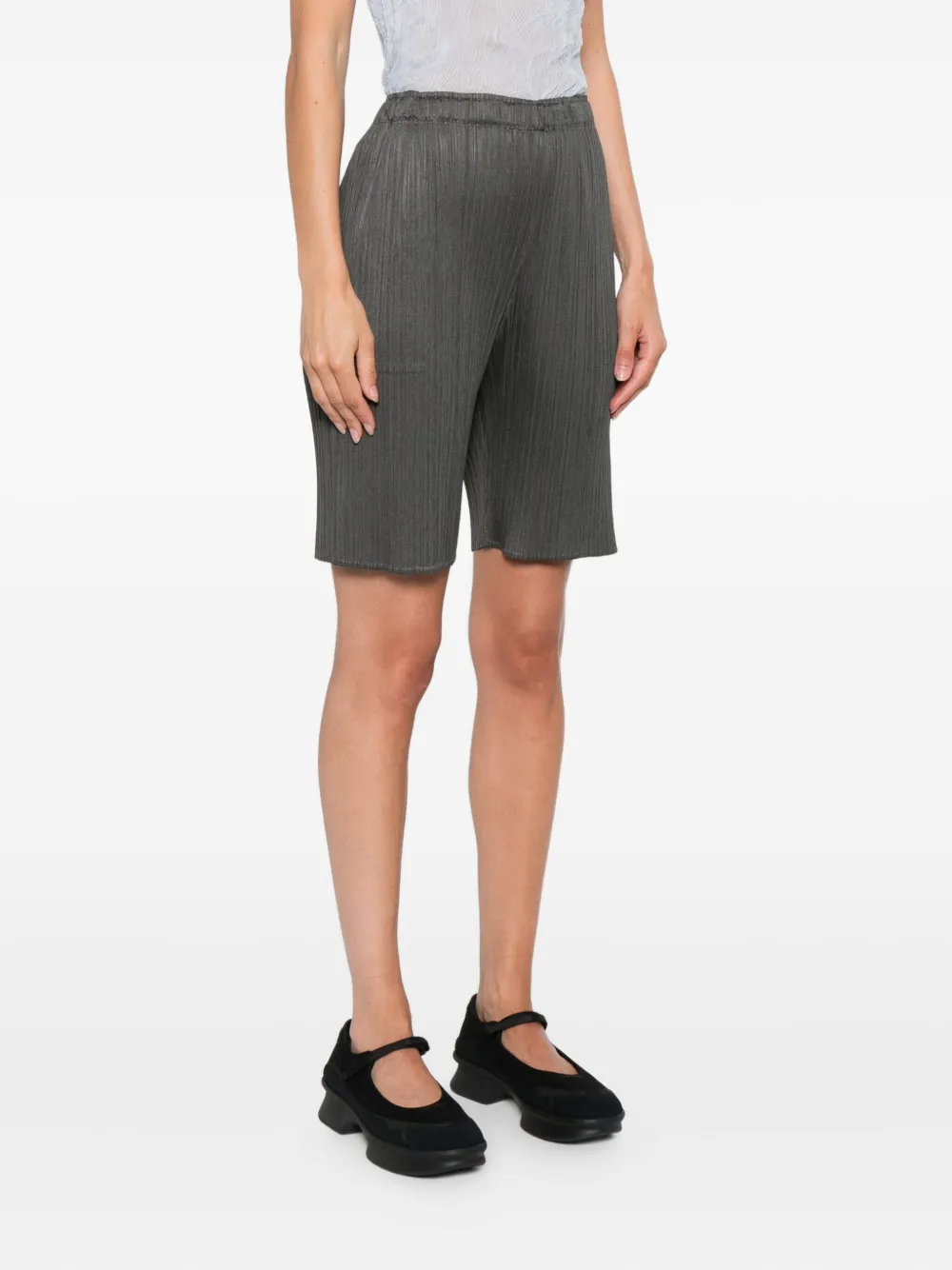 Pleats Please Issey Miyake Geplooide shorts met elastische taille Grijs