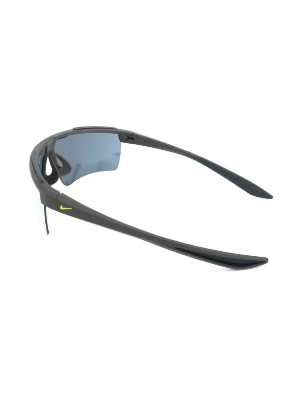 Nike Windshield Elite 20 サングラス | グレー | FARFETCH JP