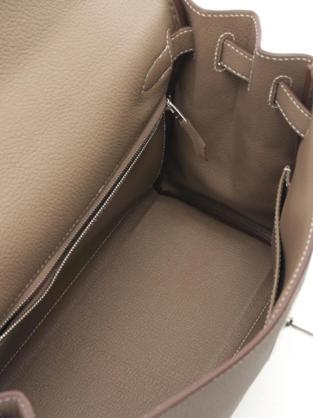 Pre-owned Hermes 2024 Kelly 28 Handbag In Neutrals