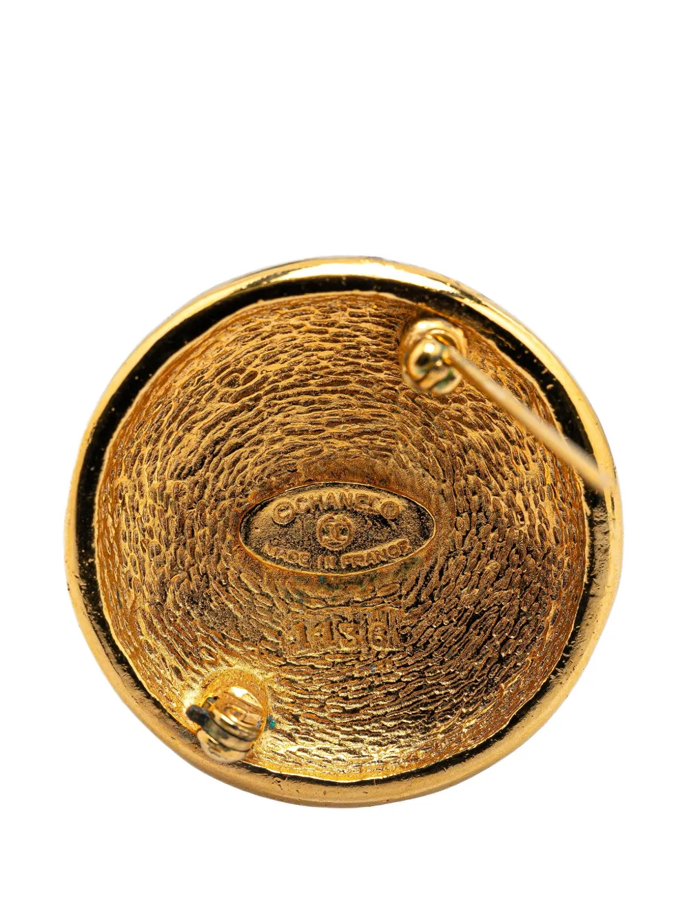 Pre-owned Chanel 1970-1980 Gold Plated Cc Round Brooch Costume Brooch