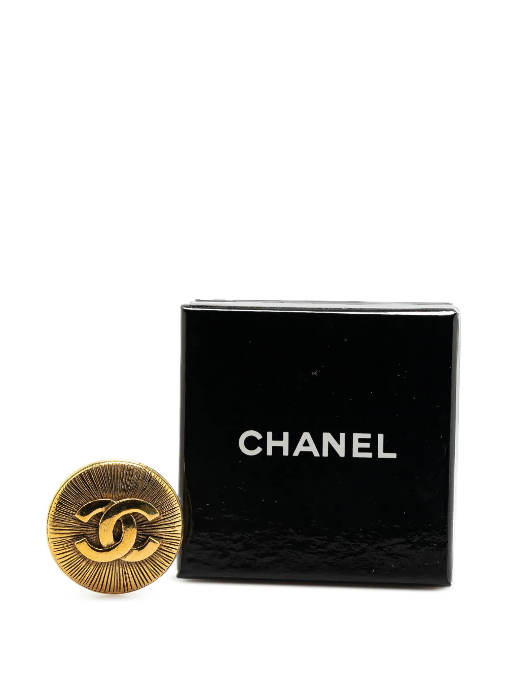 Pre-owned Chanel 1970-1980 Gold Plated Cc Round Brooch Costume Brooch