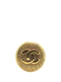 CHANEL Pre-Owned 1970-1980 Gold Plated CC Round Brooch costume brooch