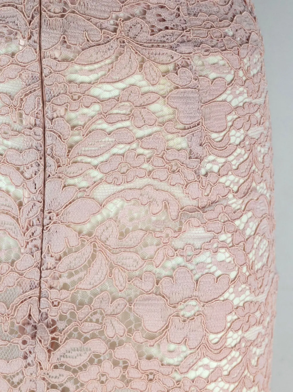 A Paper Kid Gonna In Pizzo Rosa In Pink