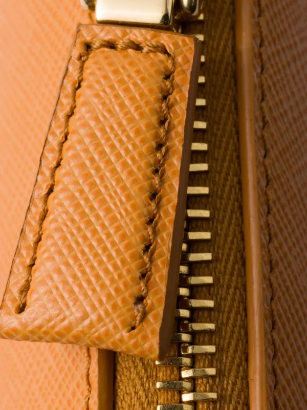 Prada サフィアーノレザー ショルダーバッグ | オレンジ | FARFETCH JP