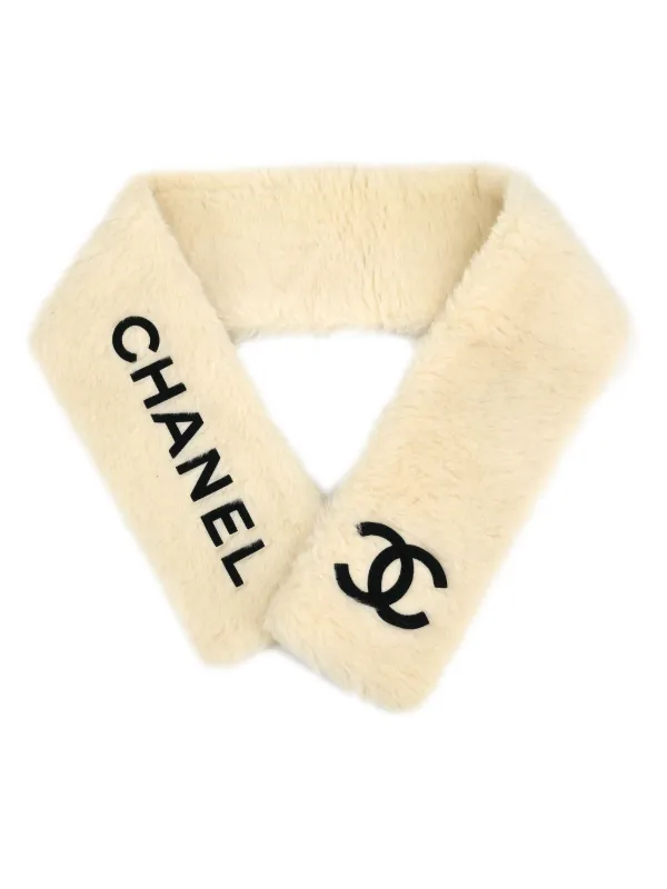 Chanel Pre-owned 1990-2000s CC Shawl in White