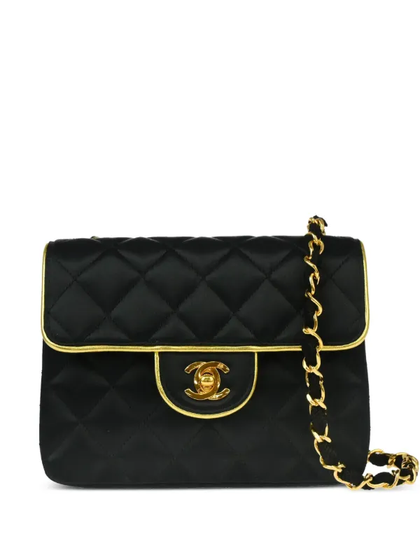 CHANELポシェット Chanel 1990 Vintage Black Square Mini Flap Bag 24k GHW Lambskin