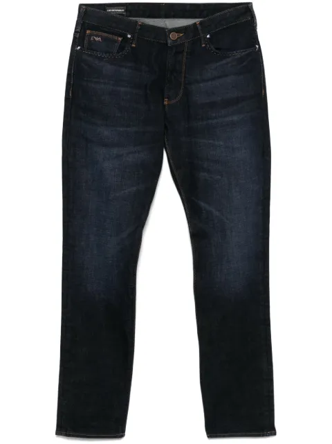 Emporio Armani jeans con placa del logo