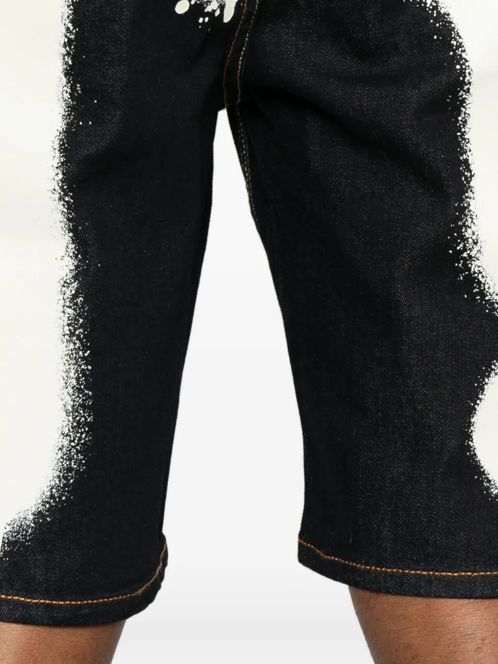 EVISU Denim shorts met graffiti-print Blauw