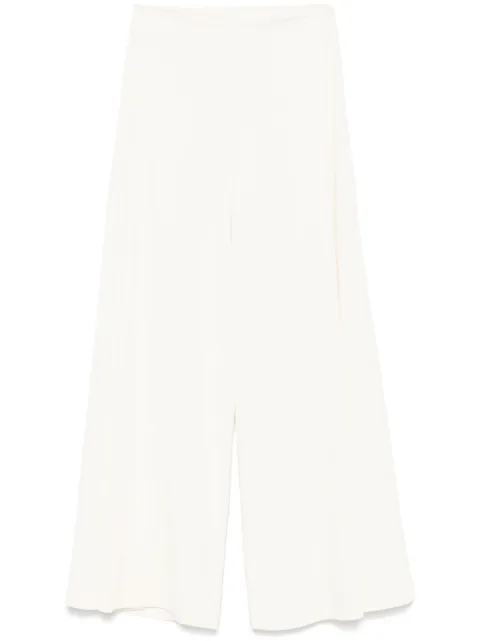 kaos pantalones texturizados