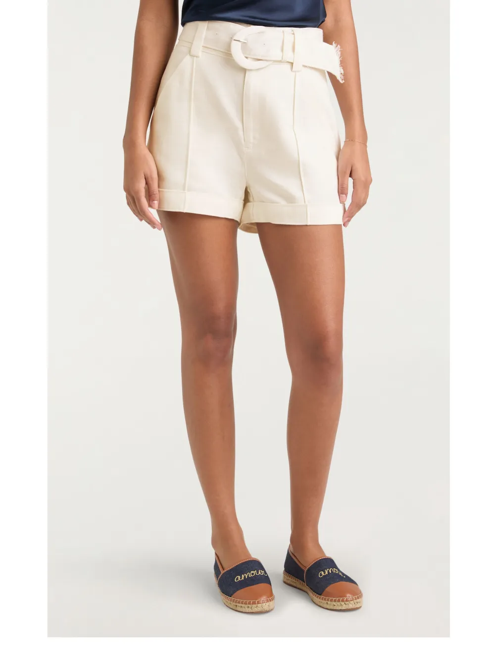 Cinq A Sept Shorts met ceintuur Wit